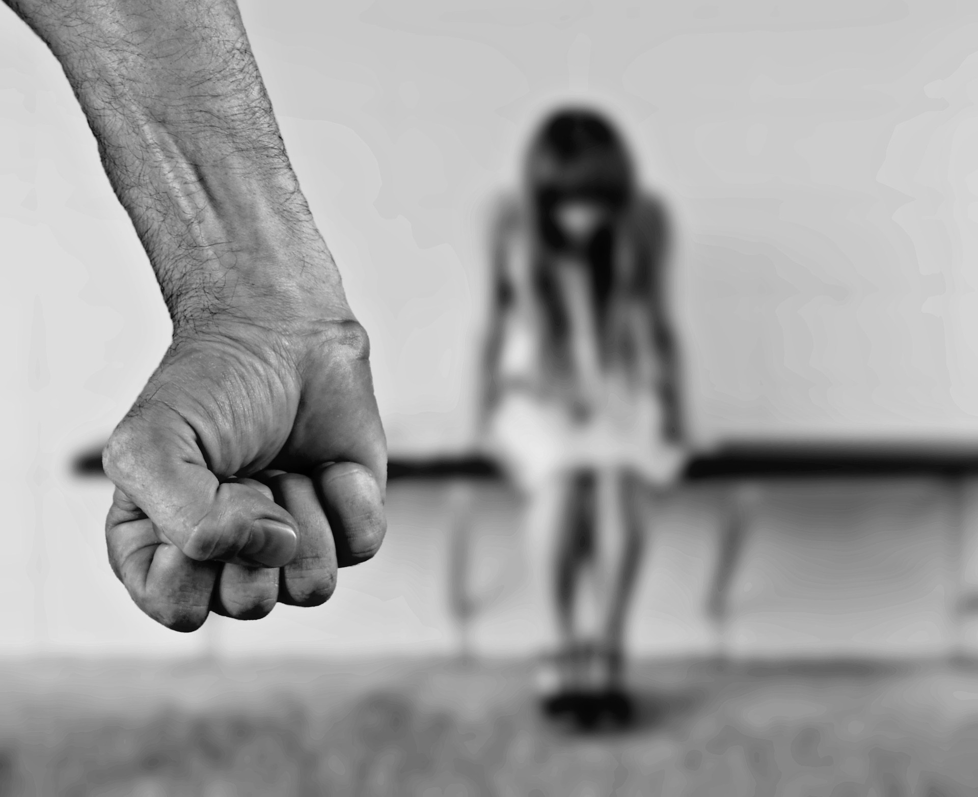 La violenza sui minori: le conseguenze civili sulla responsabilità genitoriale